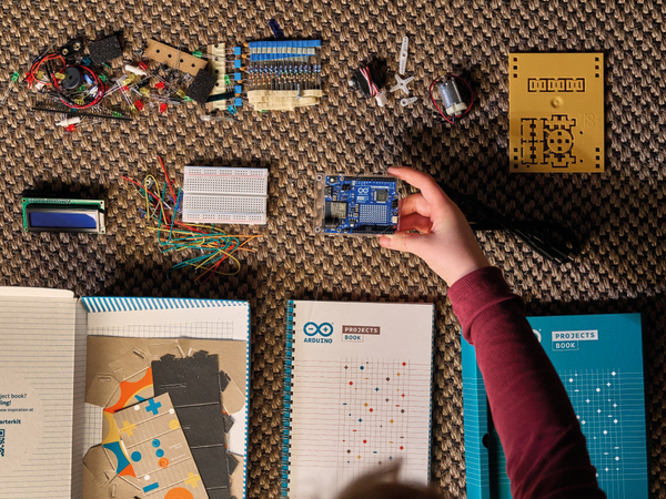 Arduino — стартовый комплект R4, вкл. Arduino Uno R4, DE, для 12 учеников