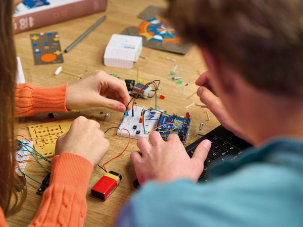 Arduino — стартовый комплект R4, вкл. Arduino Uno R4, DE, для 12 учеников