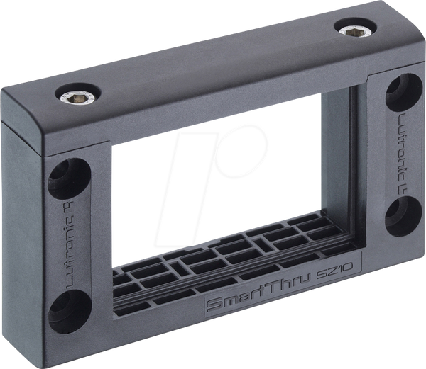 Рамка SmartThru™, степень защиты IP66, размер 10, с 6 панелями с люверсами.