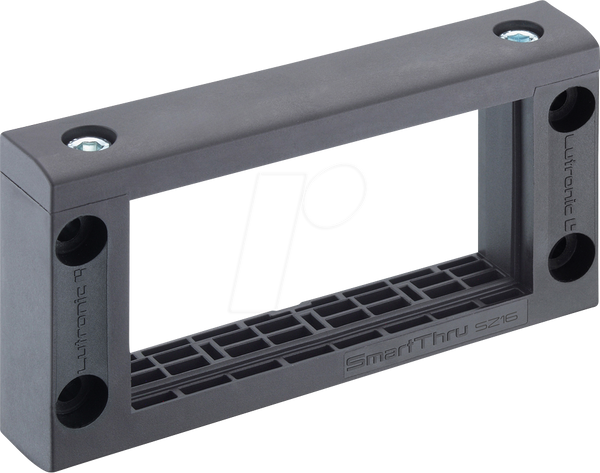 Рамка SmartThru™, степень защиты IP66, размер 16, с 8 панелями с люверсами.