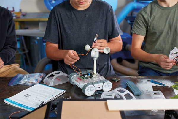 Sphero RVR+, роботизированный автомобиль
