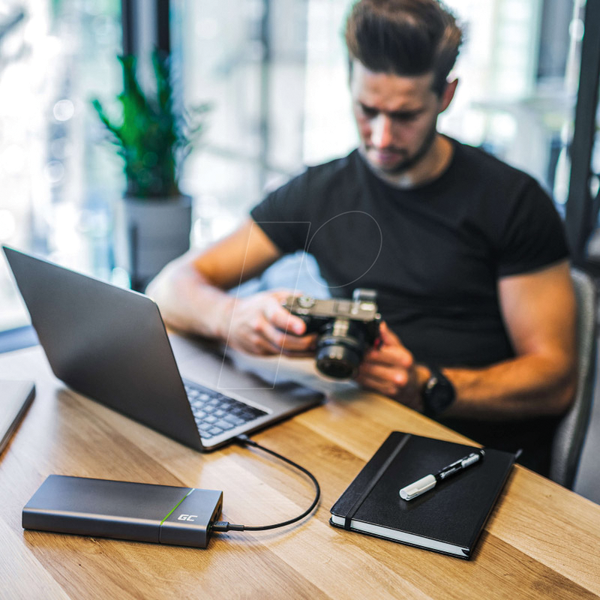 Зовнішній акумулятор PBGC04, 26 800 мАг, 128 Вт, 2 порти USB-A, 2 порти USB-C