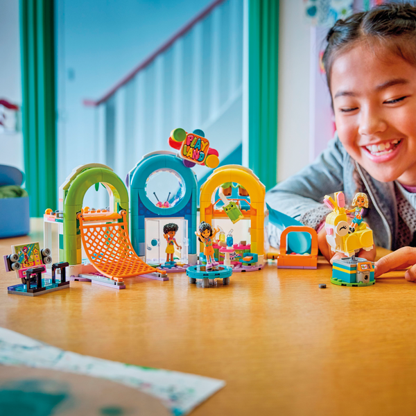 Веселий критий ігровий майданчик LEGO® Friends