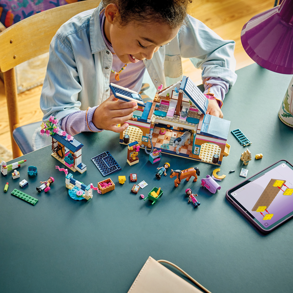 Кінні стайні та академії верхової їзди LEGO® Friends