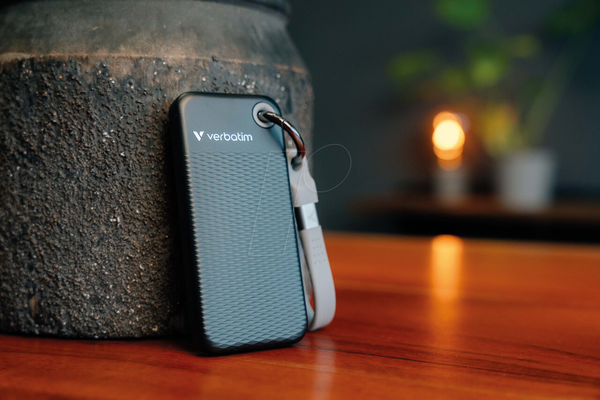 SSD Verbatim Pocket mit Schlüsselring, 256 GB Schwarz/Grau